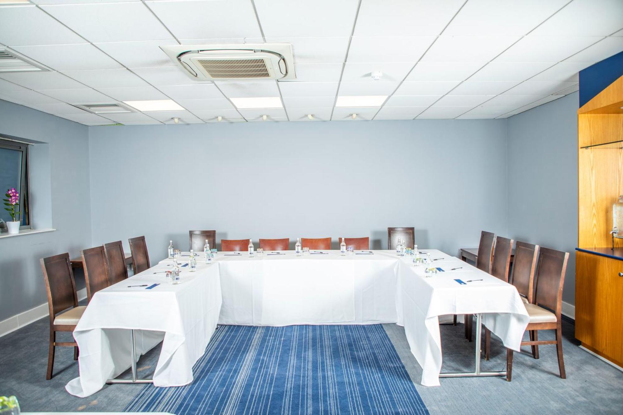 Express Royal Docks By Ihg Londra