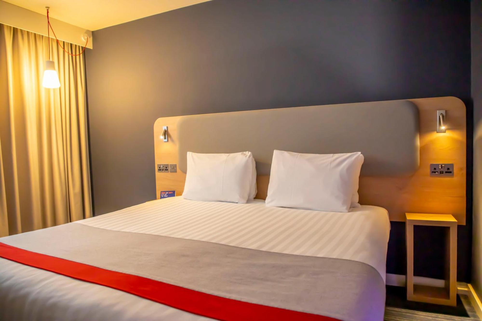 Express Royal Docks By Ihg Londra